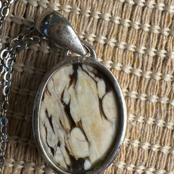 Oval Peanut Jasper Pendant in Silver 925 Setting on Silver Copper Chain - Picture 11 of 14